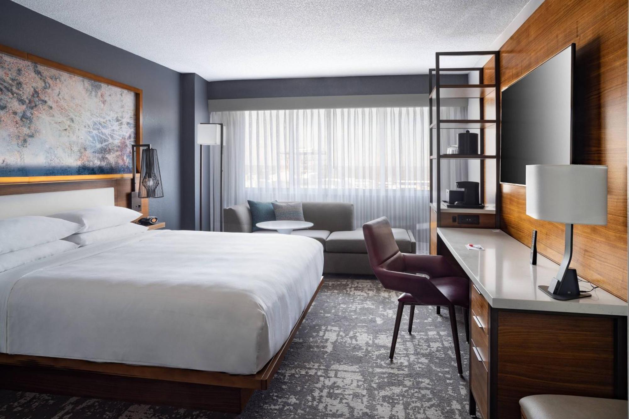 แมริออท กรีนส์โบโร ดาวน์ทาวน์ Hotel ภายนอก รูปภาพ