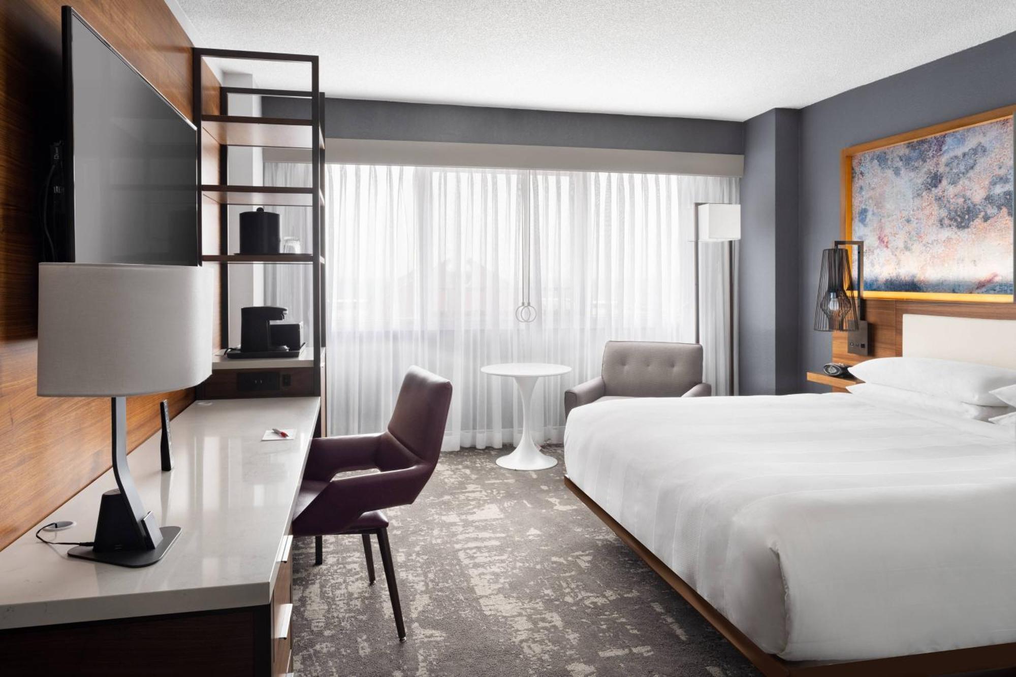 แมริออท กรีนส์โบโร ดาวน์ทาวน์ Hotel ภายนอก รูปภาพ