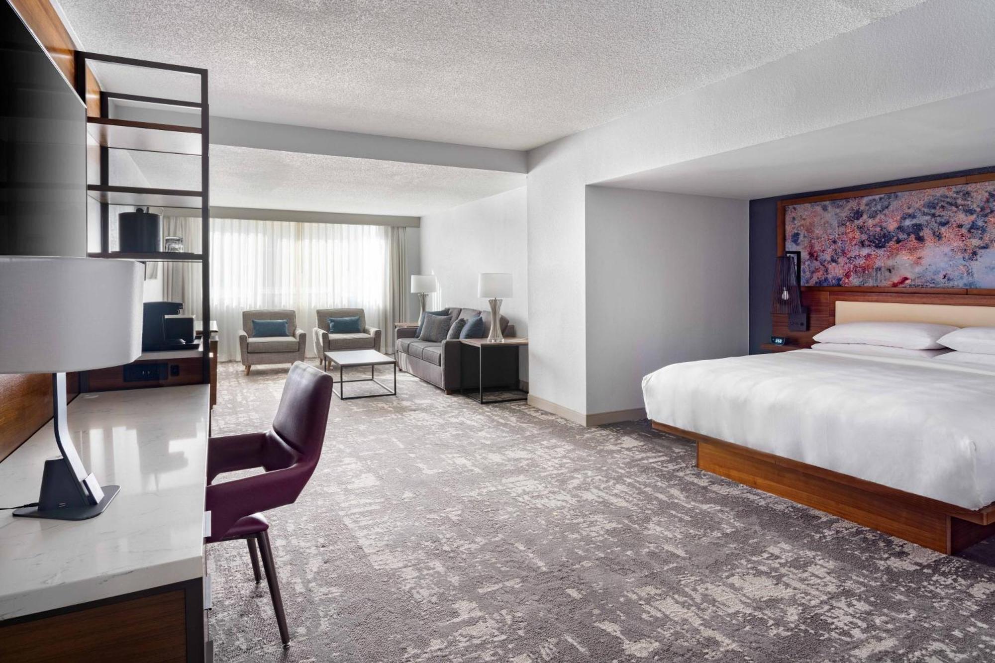 แมริออท กรีนส์โบโร ดาวน์ทาวน์ Hotel ภายนอก รูปภาพ