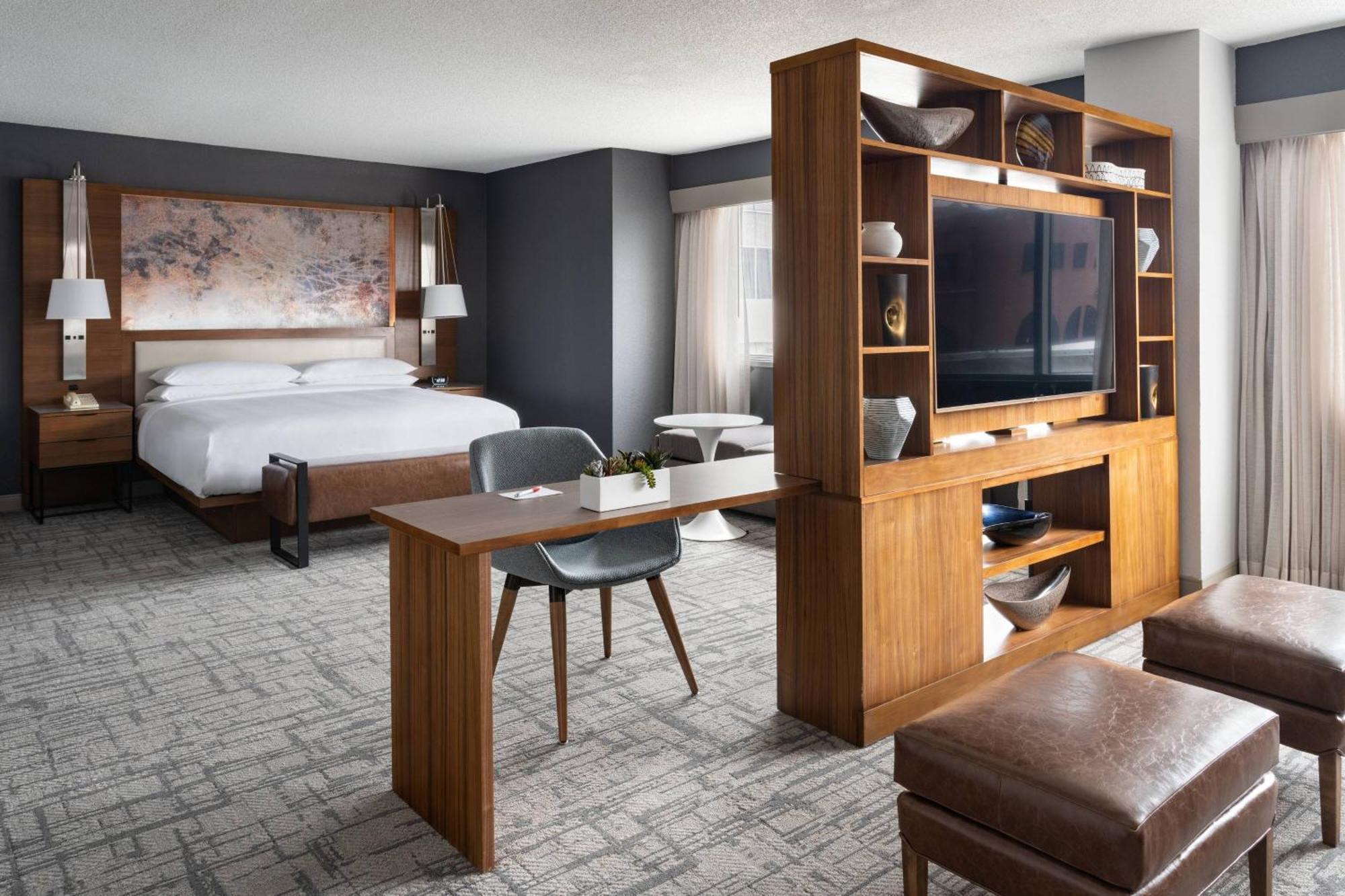 แมริออท กรีนส์โบโร ดาวน์ทาวน์ Hotel ภายนอก รูปภาพ