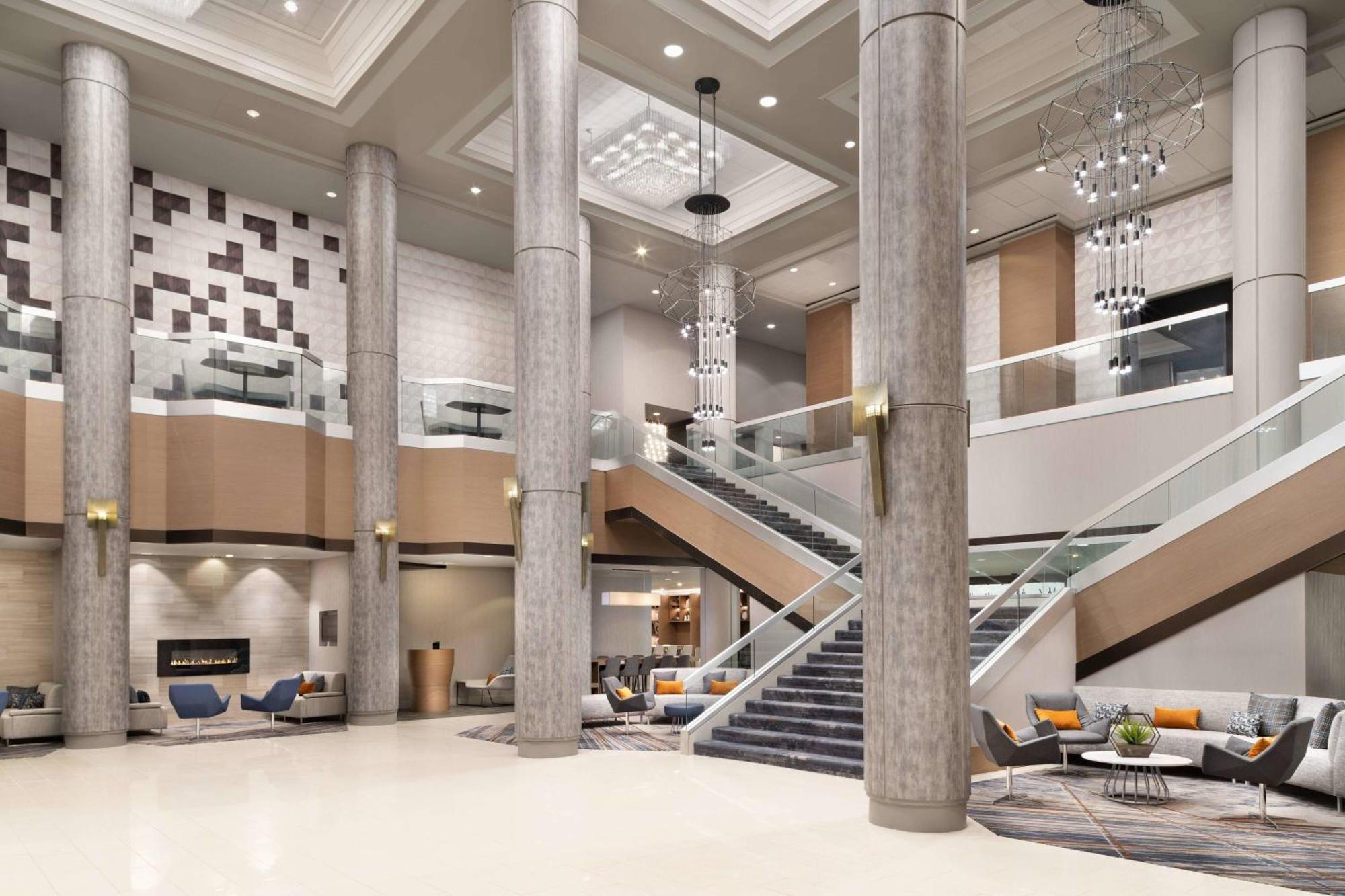 แมริออท กรีนส์โบโร ดาวน์ทาวน์ Hotel ภายนอก รูปภาพ