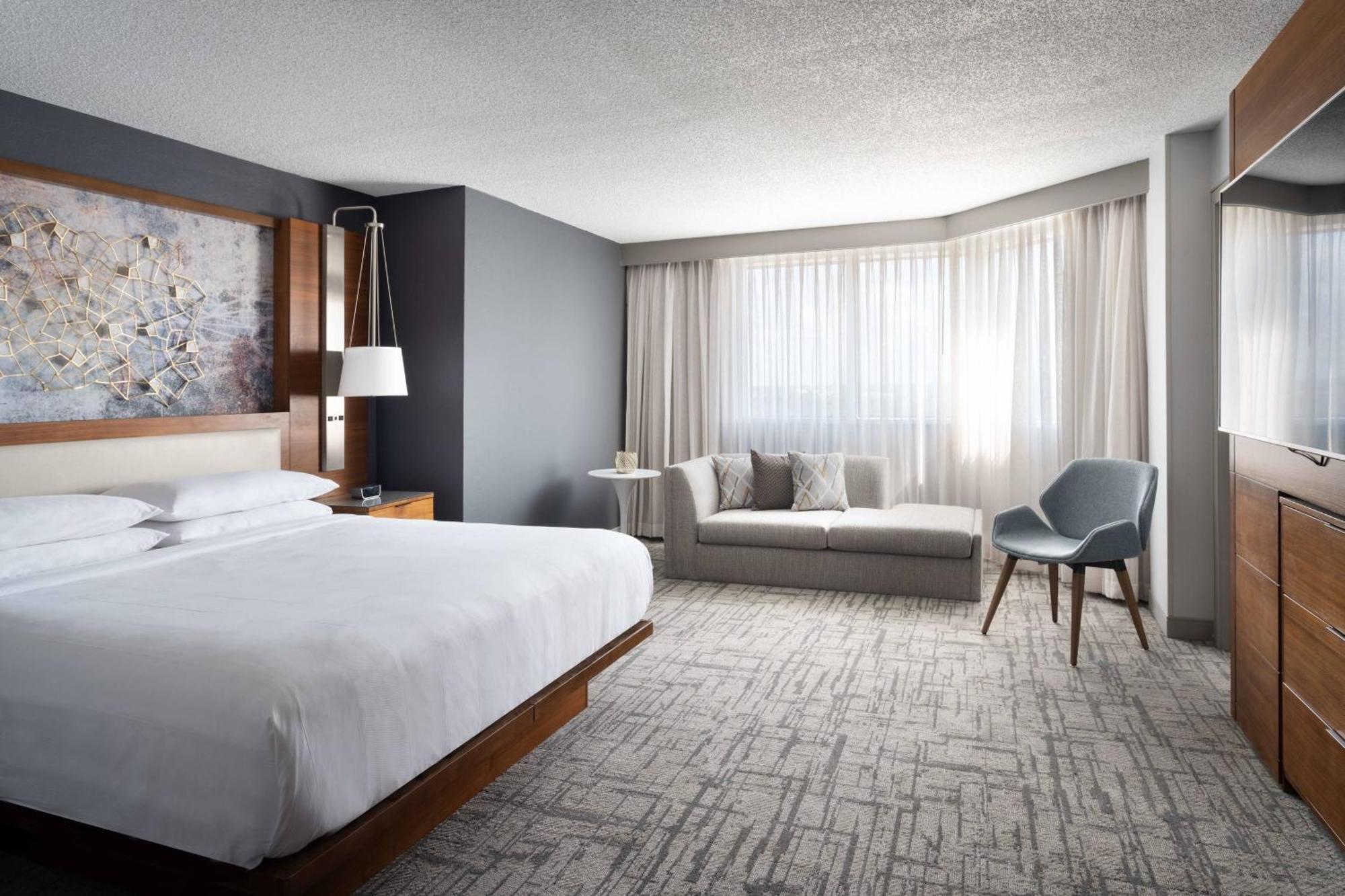 แมริออท กรีนส์โบโร ดาวน์ทาวน์ Hotel ภายนอก รูปภาพ
